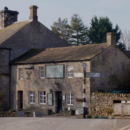 The Buck Inn, มัลเลม ภายนอก รูปภาพ